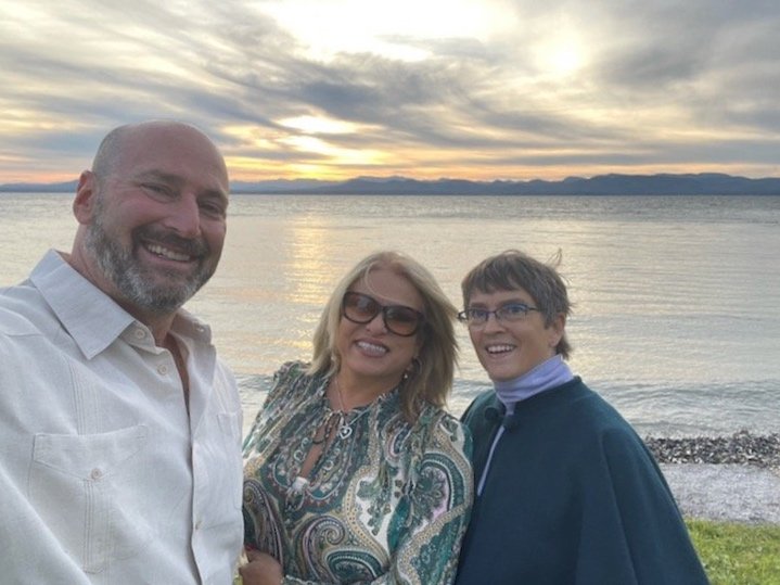 Vow renewal at Shelburne Farms, Vermont. Lake Champlain. Martha Dallas, officiant